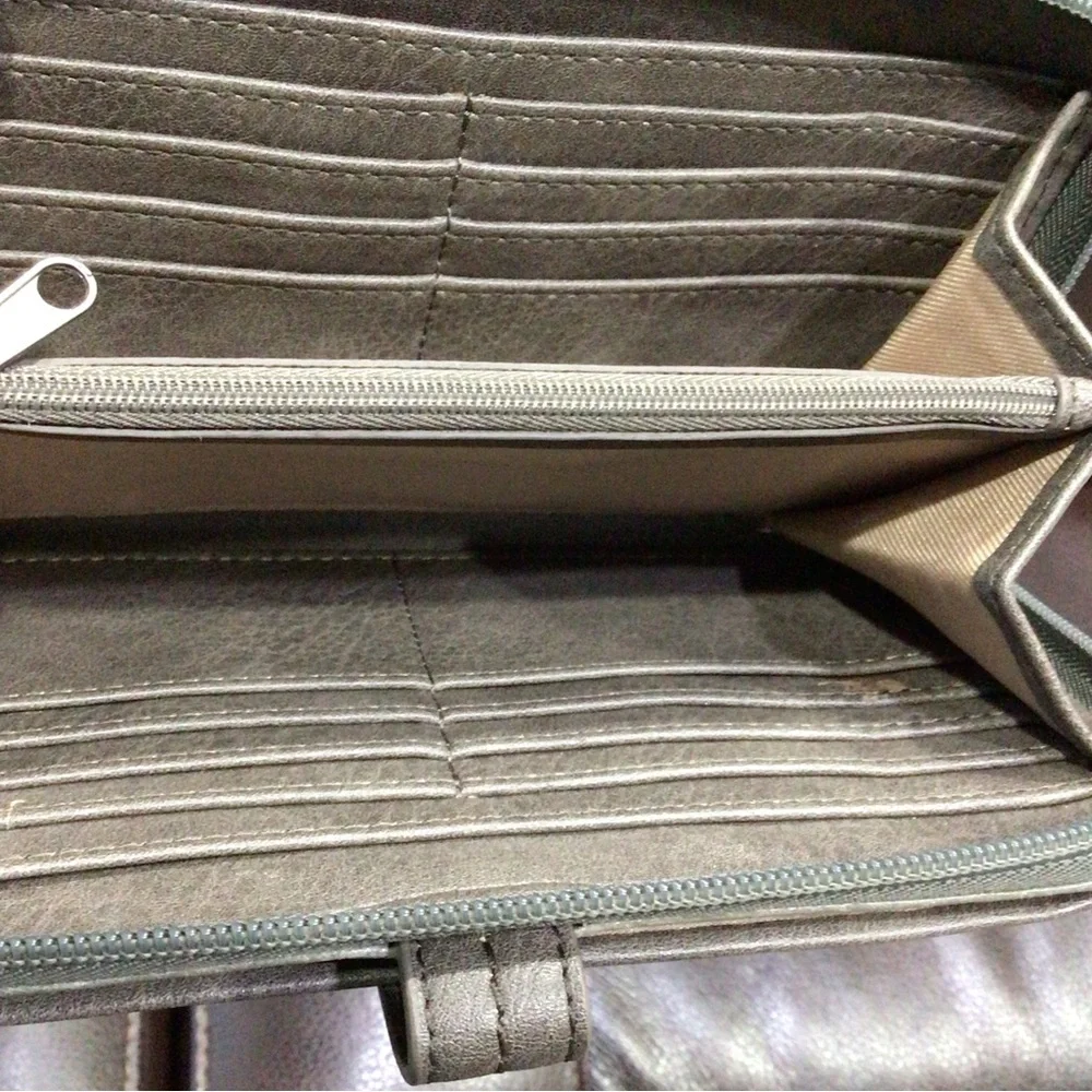 The Sak Gray Leather Phone Convertible Crossbody Clutch Wallet